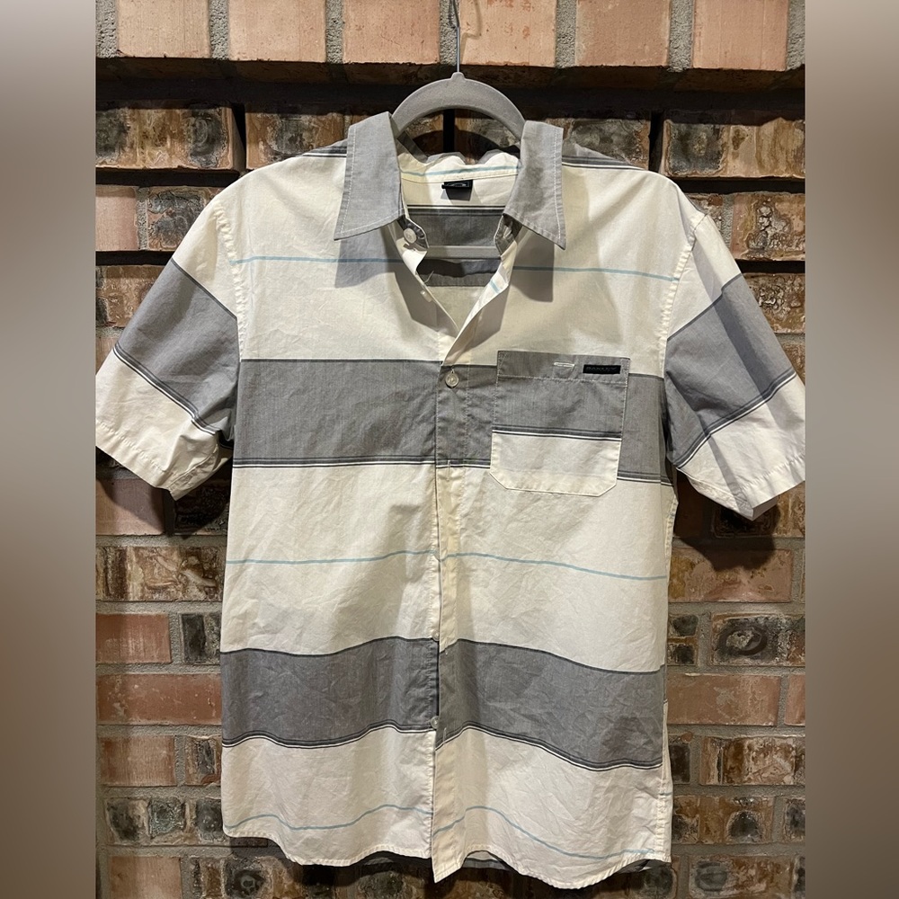 Oakley men’s dress shirt